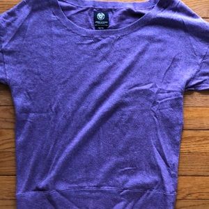 American Eagle Ladies/girls purple sweater. Size M